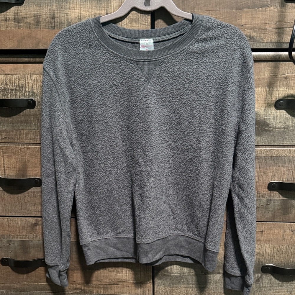 No Boundaries Women's Textured Gray Crewneck Sweater